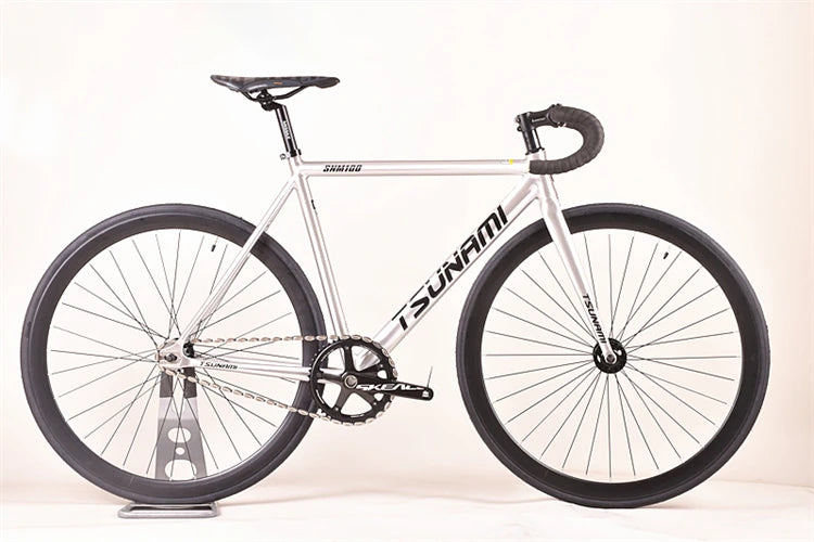 Speed Bike With Aluminum Frame featuring a 700C wheel